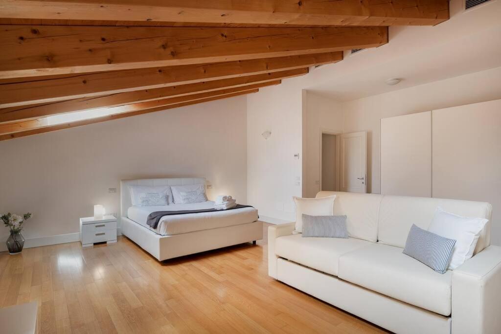 Apartments Trieste Centro I 3 Zewnętrze zdjęcie
